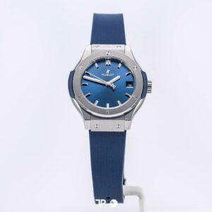 Hublot  Classic Fusion Blue Titanium 33mm (2026)