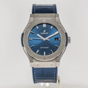 HUBLOT Classic Fusion Blue Titanium 42mm LIKE NEW (2026)
